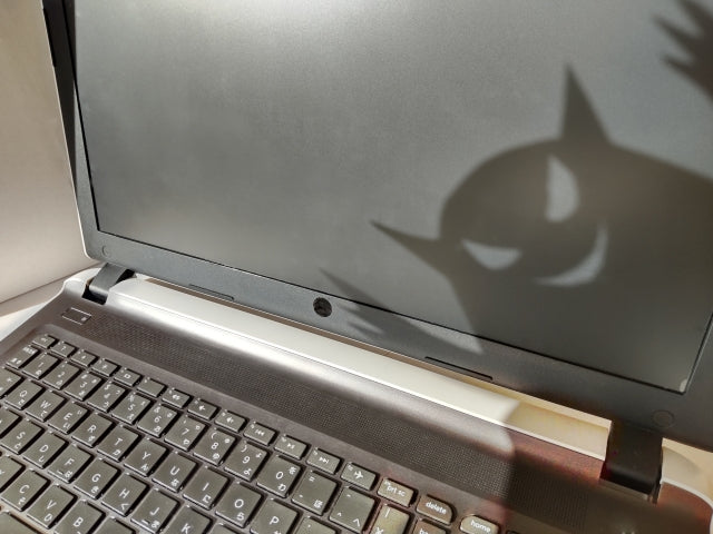 SecuX W20とShield BIOを比較：タッチスクリーン型とカード型はどう選ぶべきか